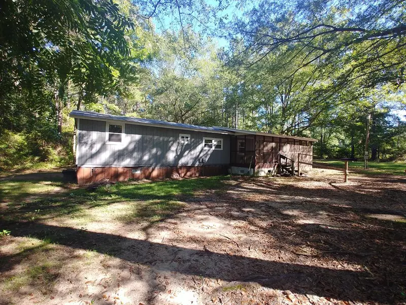 1213 Gills Point RD, Tignall, GA 30668