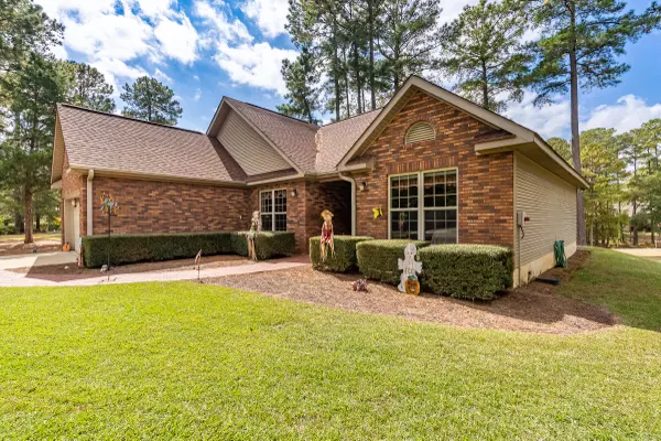 Mccormick, SC 29835,219 LITTLE RIVER DR