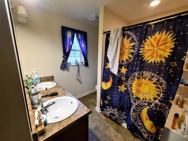 Thomson, GA 30824,517 SHADOWMOOR CIR