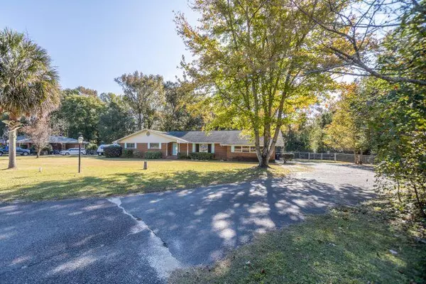 581 WOODLAND DR, Williston, SC 29853