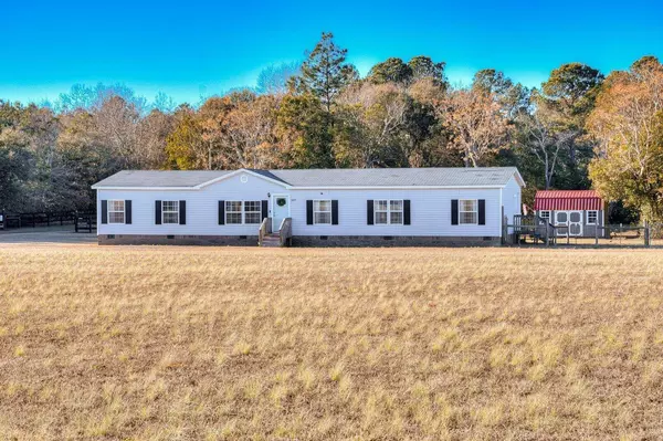 1897 NEW HOLLAND RD, Wagener, SC 29164