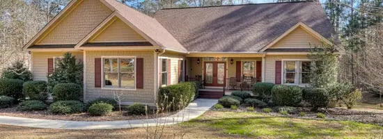 142 BEREAU DR DR, Mccormick, SC 29835