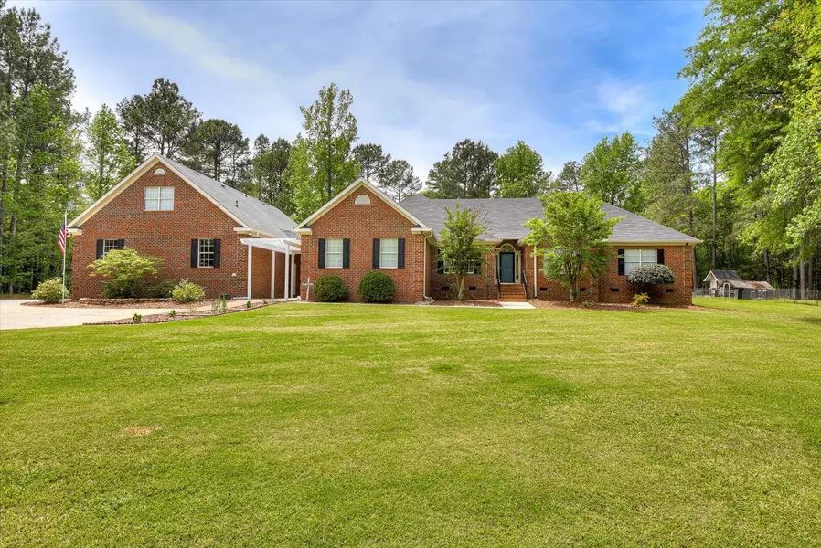 562 OAKWOOD POINTE RD, Appling, GA 30802