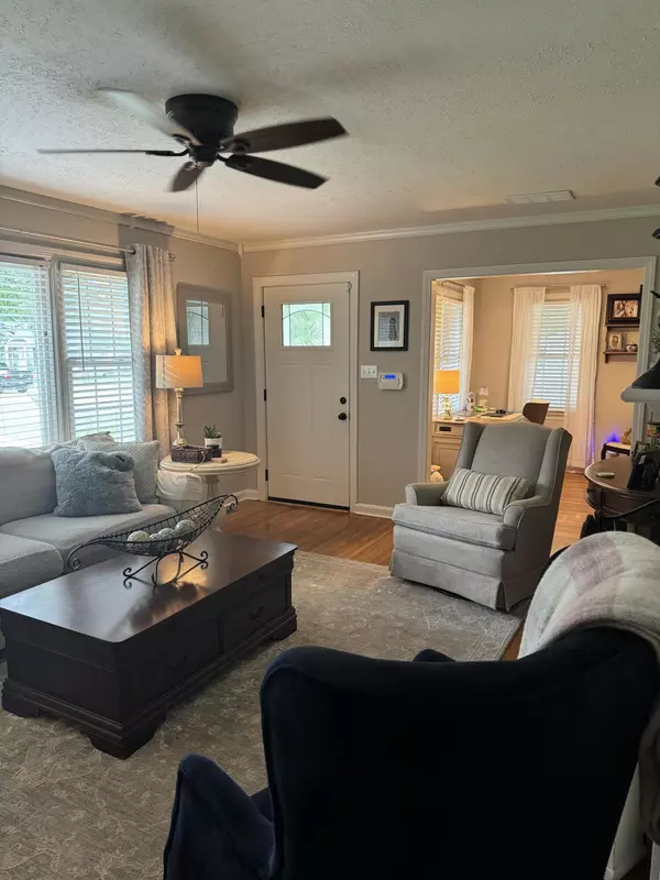 Aiken, SC 29803,214 CRESTWOOD DR