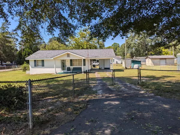 Gloverville, SC 29828,225 PECAN ST