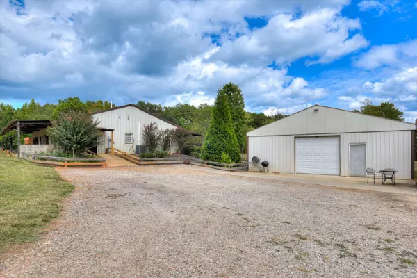 Johnston, SC 29832,33 SIMPKINS RD