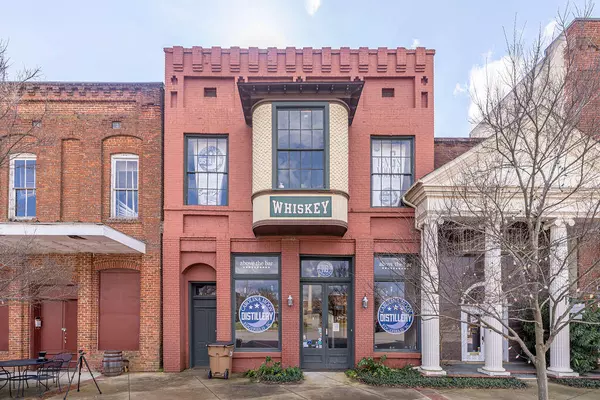 116 COURTHOUSE SQ, Edgefield, SC 29824