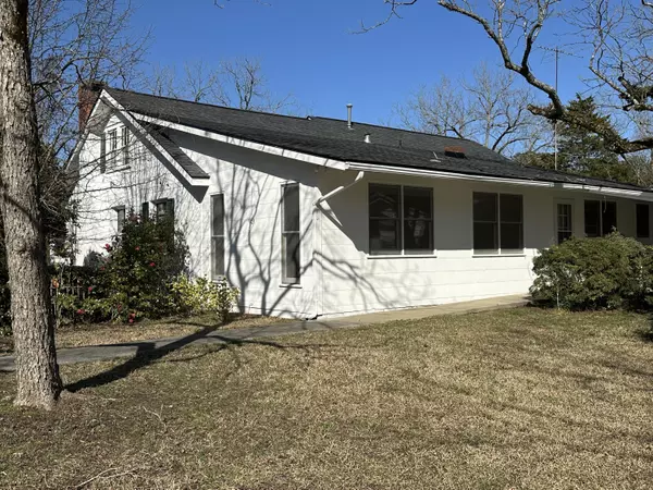 Crawfordville, GA 30631,562 BROAD ST