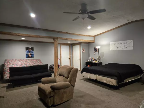 Swainsboro, GA 30401,358 MARY ANN ST