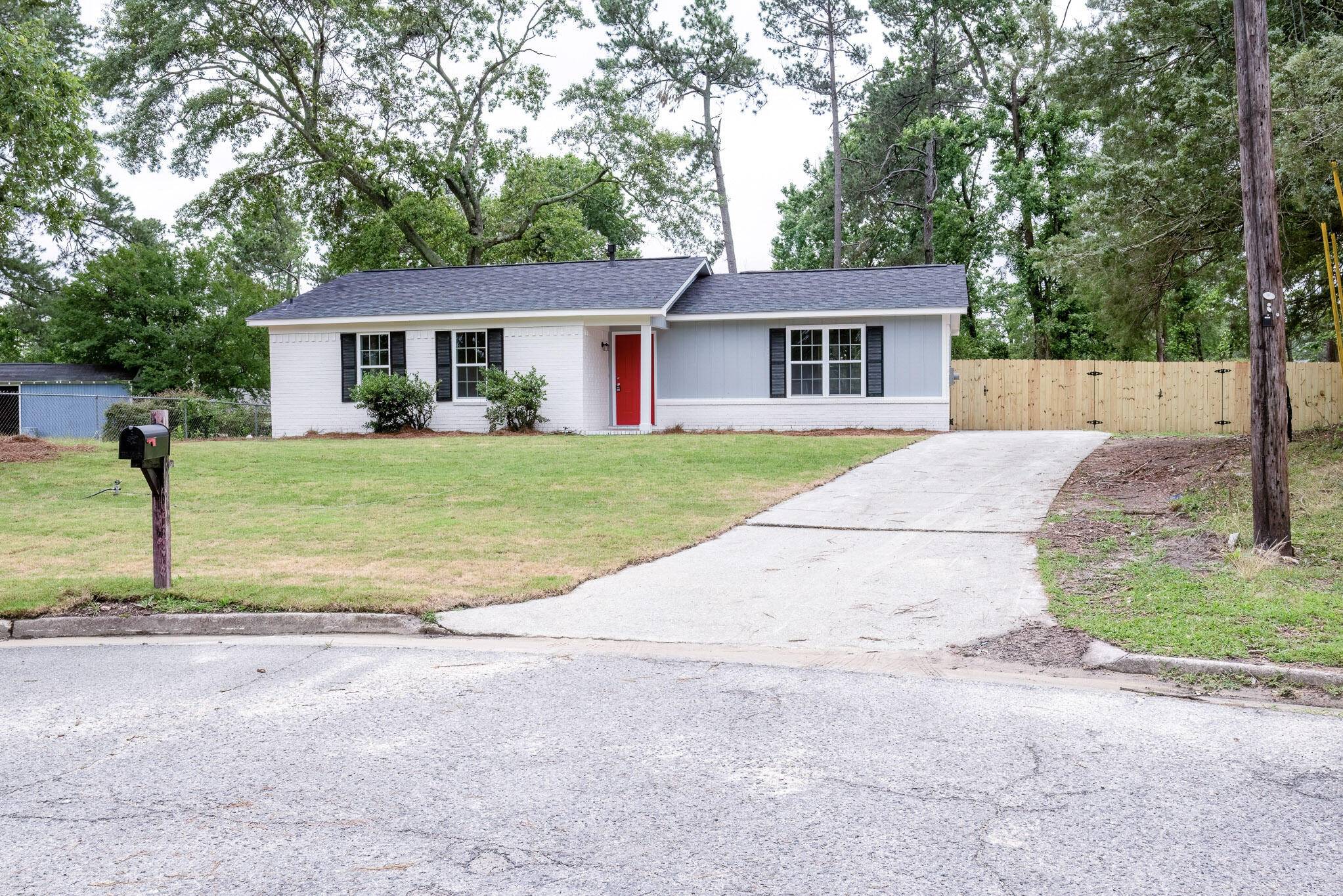 355 E Park Way CT, Martinez, GA 30907