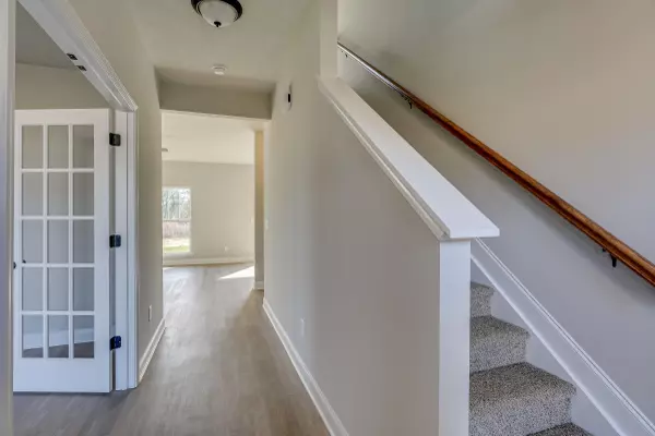 North Augusta, SC 29860,994 Lovebird LN