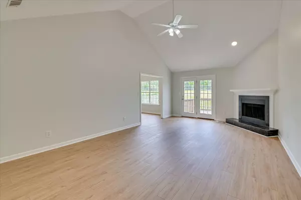 Evans, GA 30809,662 Wellington DR