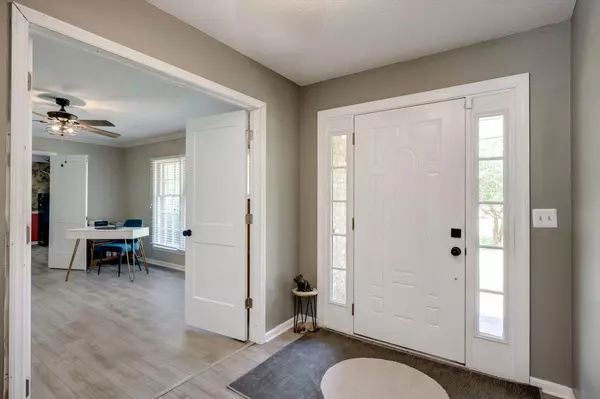 North Augusta, SC 29860,111 Knollwood TRL
