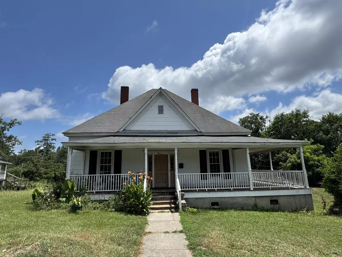 Mccormick, SC 29835,304 S Oak ST