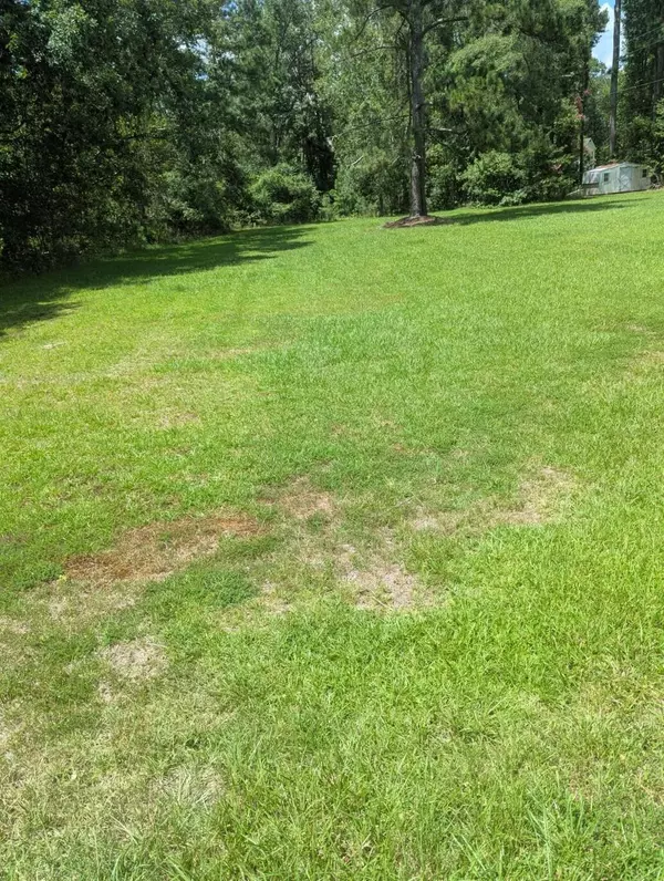 Johnston, SC 29832,1037 Lakeview DR