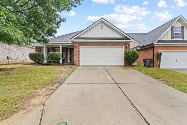 1082 Grove Landing LN, Grovetown, GA 30813