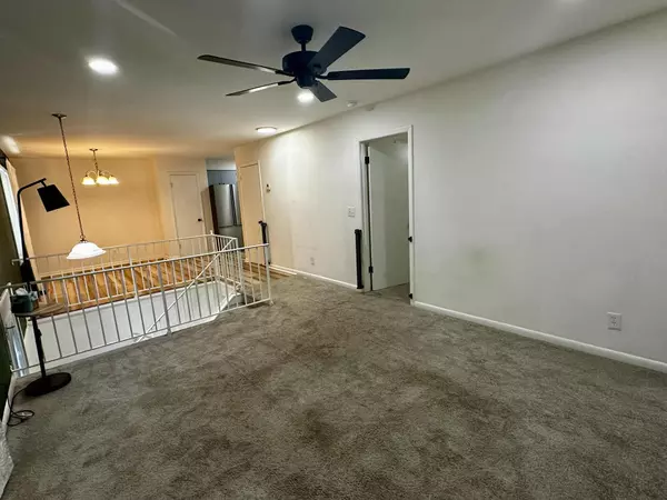 North Augusta, SC 29841,325 W Hugh ST