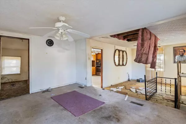 New Ellenton, SC 29809,522 E Pine ST