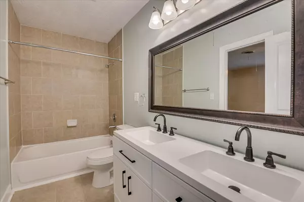 Martinez, GA 30907,221 Biltmore DR