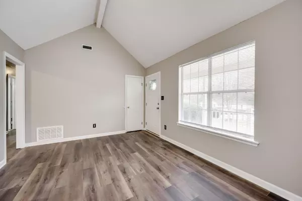 North Augusta, SC 29841,293 Edisto DR