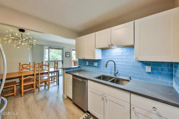 Fraser, CO 80442,300 STERLING WAY #4 Flora