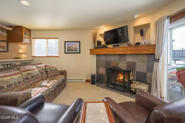 Fraser, CO 80442,224 GCR 838/ E Meadow Mile #16-4