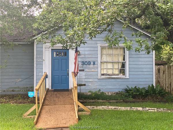 309 N Hutchins ST, Bryan, TX 77803
