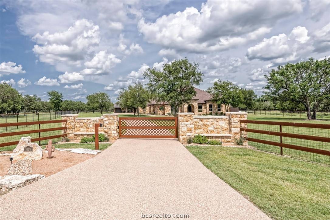 1687 Indian Pass, Salado, TX 76571