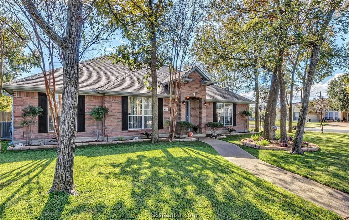 College Station, TX 77845,400 Heather LN