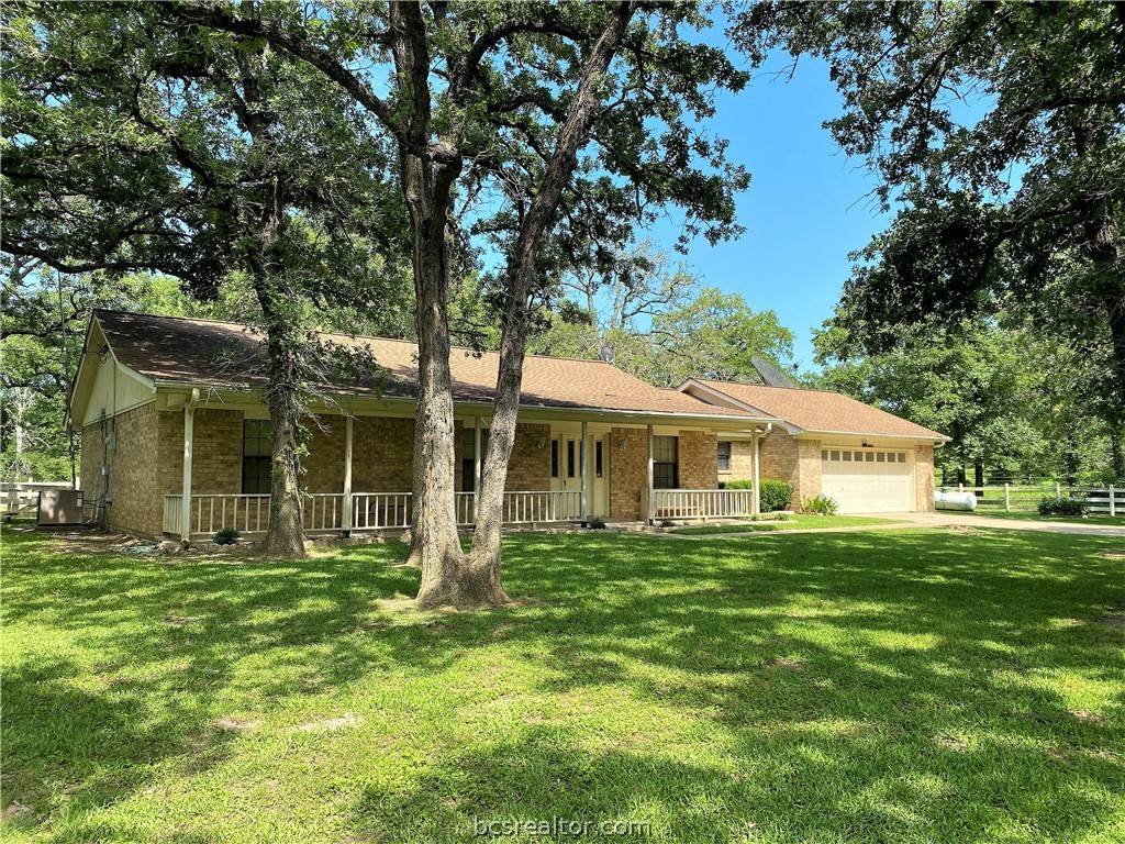 Hearne, TX 77859,4813 Warren RD