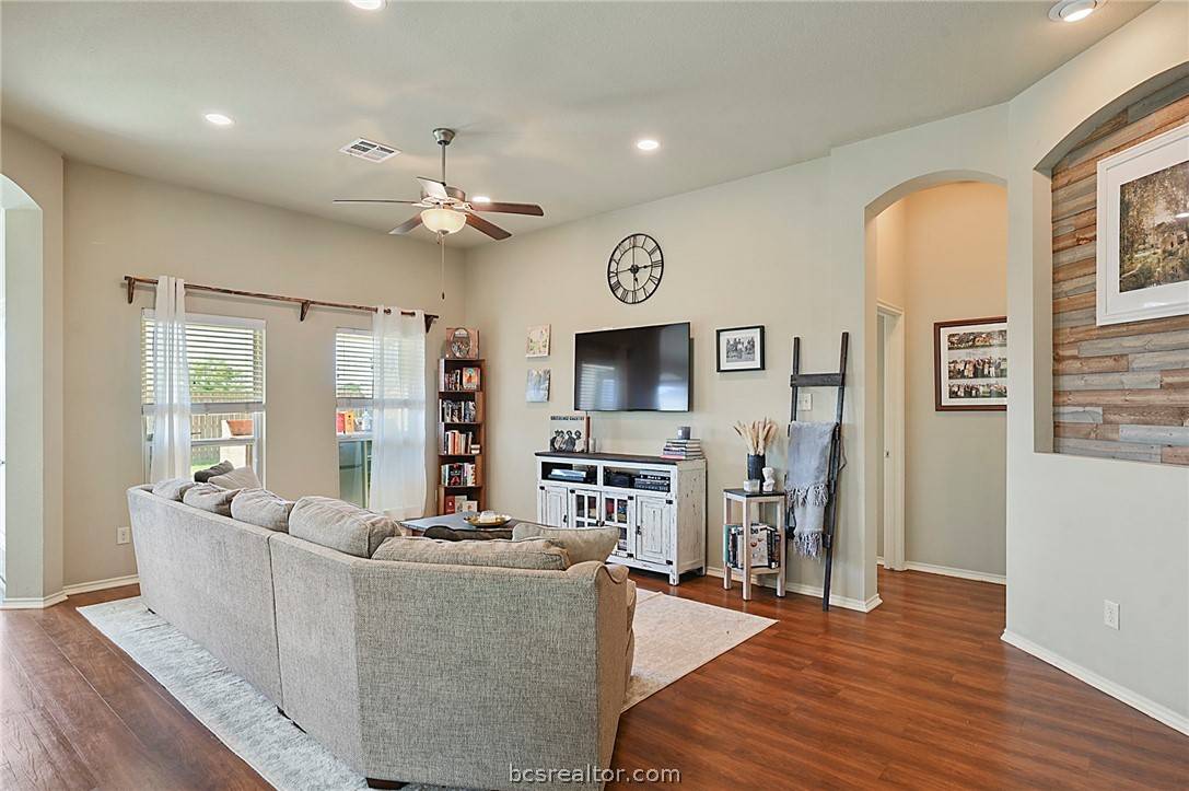 College Station, TX 77845,5129 Stewart DR