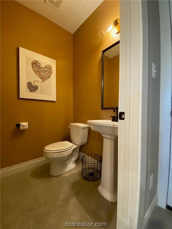 Bryan, TX 77803,301 W 31st ST #104