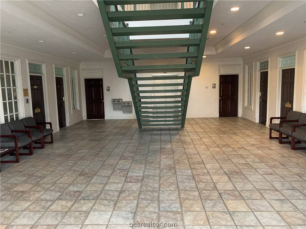 Brenham, TX 77833,605 Medical Courts
