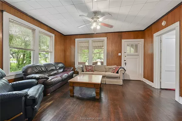 Bryan, TX 77803,1105 E 25th ST