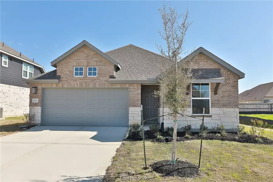 6319 Fulton DR, College Station, TX 77845