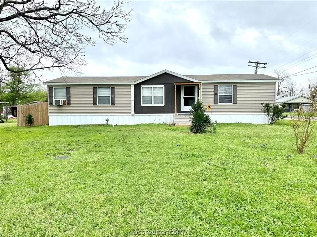 Bremond, TX 76629,303 N Market