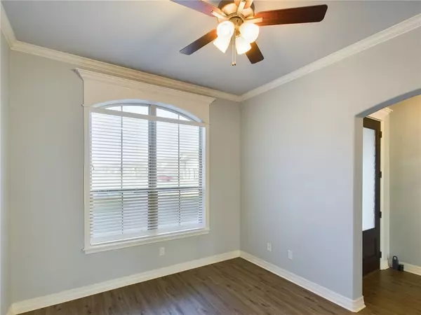 College Station, TX 77845,4120 Wallaceshire