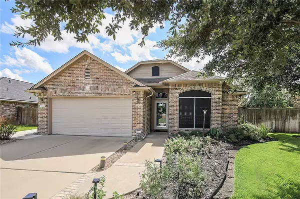 900 Whitewing LN, College Station, TX 77845