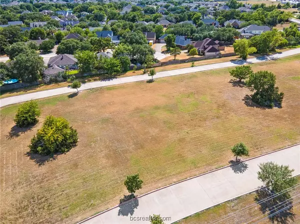 809 N Earl Rudder, Bryan, TX 77802