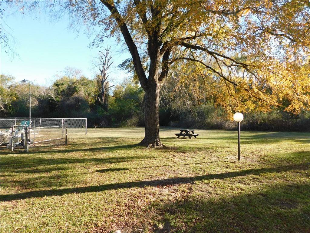 Bryan, TX 77802,4407 Carter Creek Pkwy #9