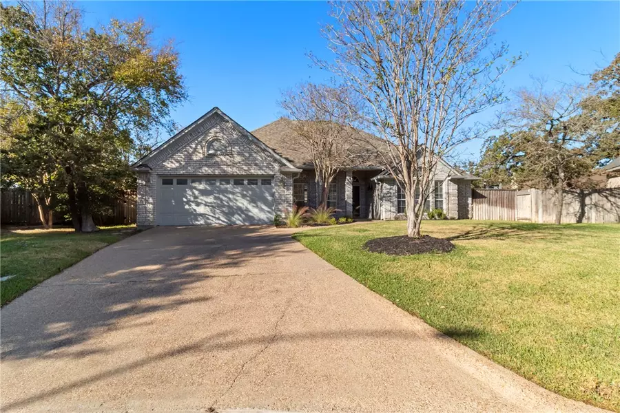 2203 Kuykendall CIR, Bryan, TX 77808