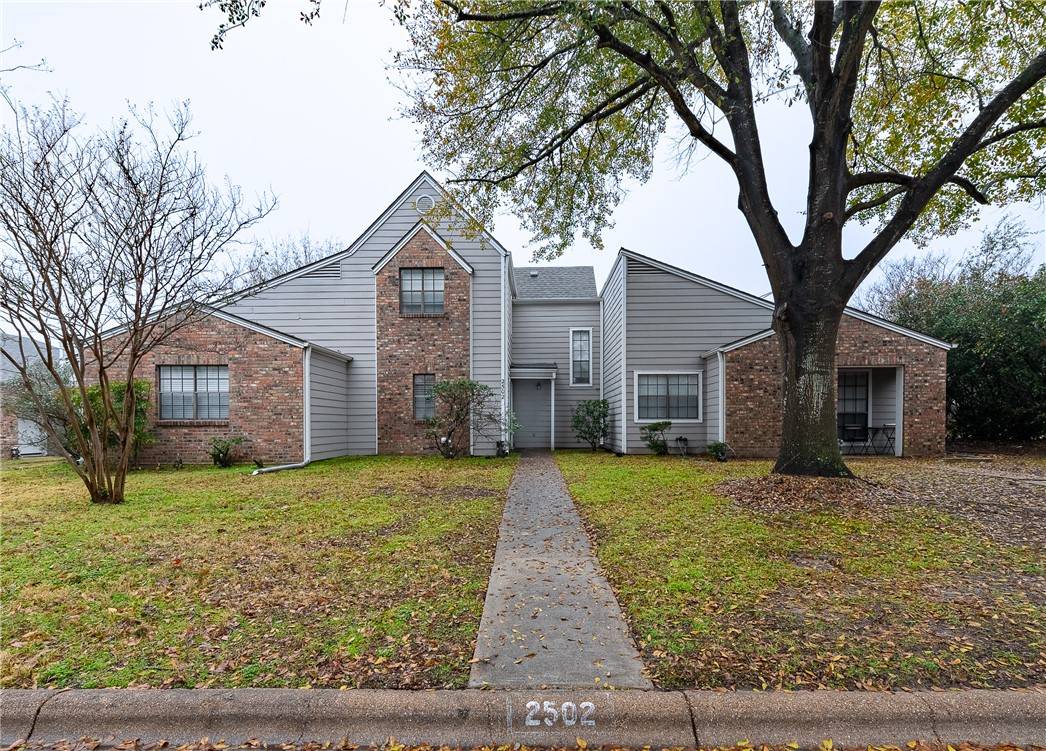 2502 Cross Timbers, College Station, TX 77840