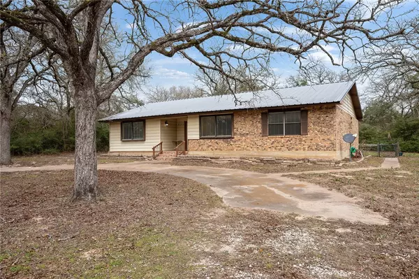 12 Blackgum, Normangee, TX 77871