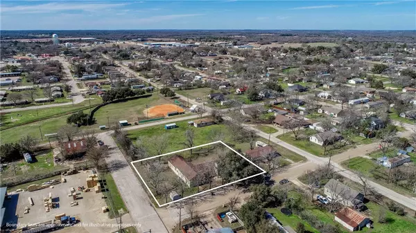 1502 W 9th ST, Caldwell, TX 77836