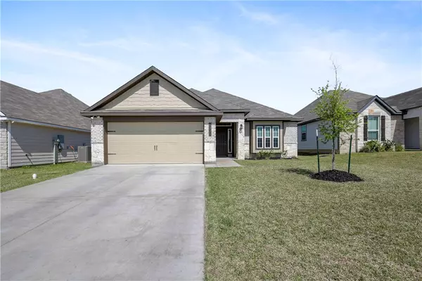 1320 Kingsgate DR, Bryan, TX 77807