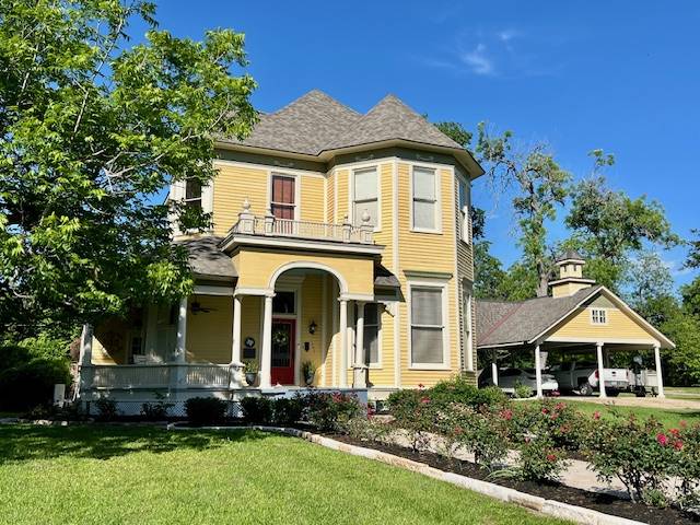 307 Ketchum ST, Navasota, TX 77868