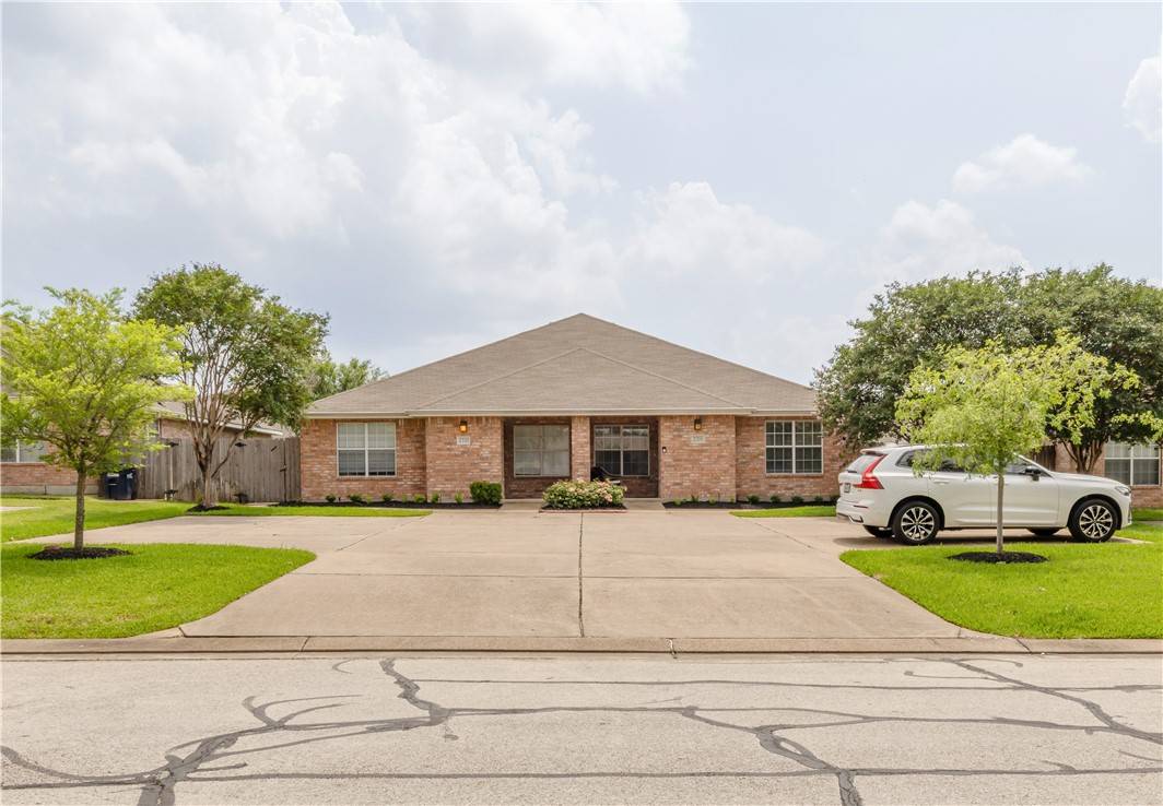 2328 Pheasant LN, College Station, TX 77845
