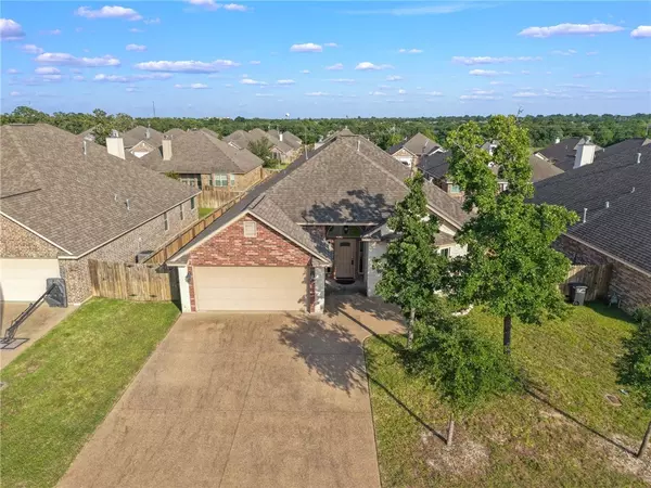1208 Robinsville CT, College Station, TX 77845