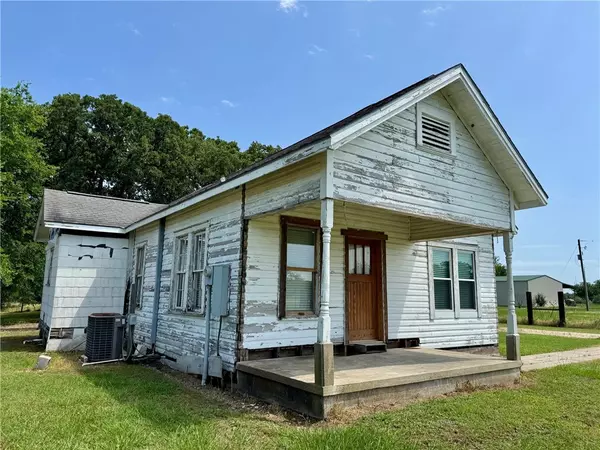 Calvert, TX 77837,2110 E Hanna ST