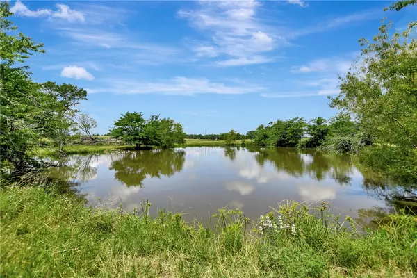 64 AC FM 2548, Midway, TX 75852